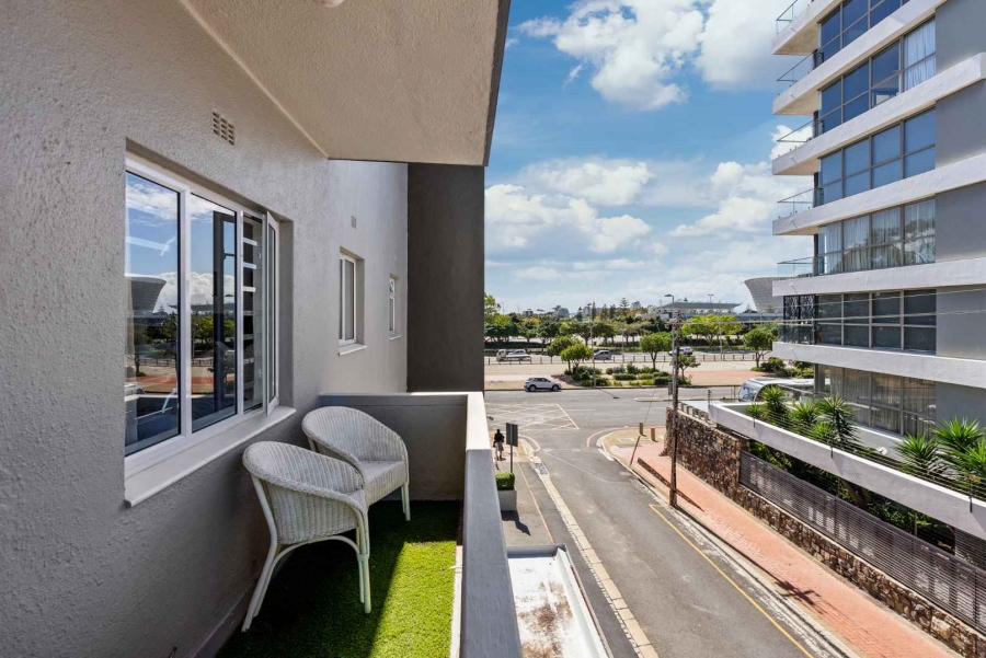 1 Bedroom Property for Sale in Green Point Western Cape